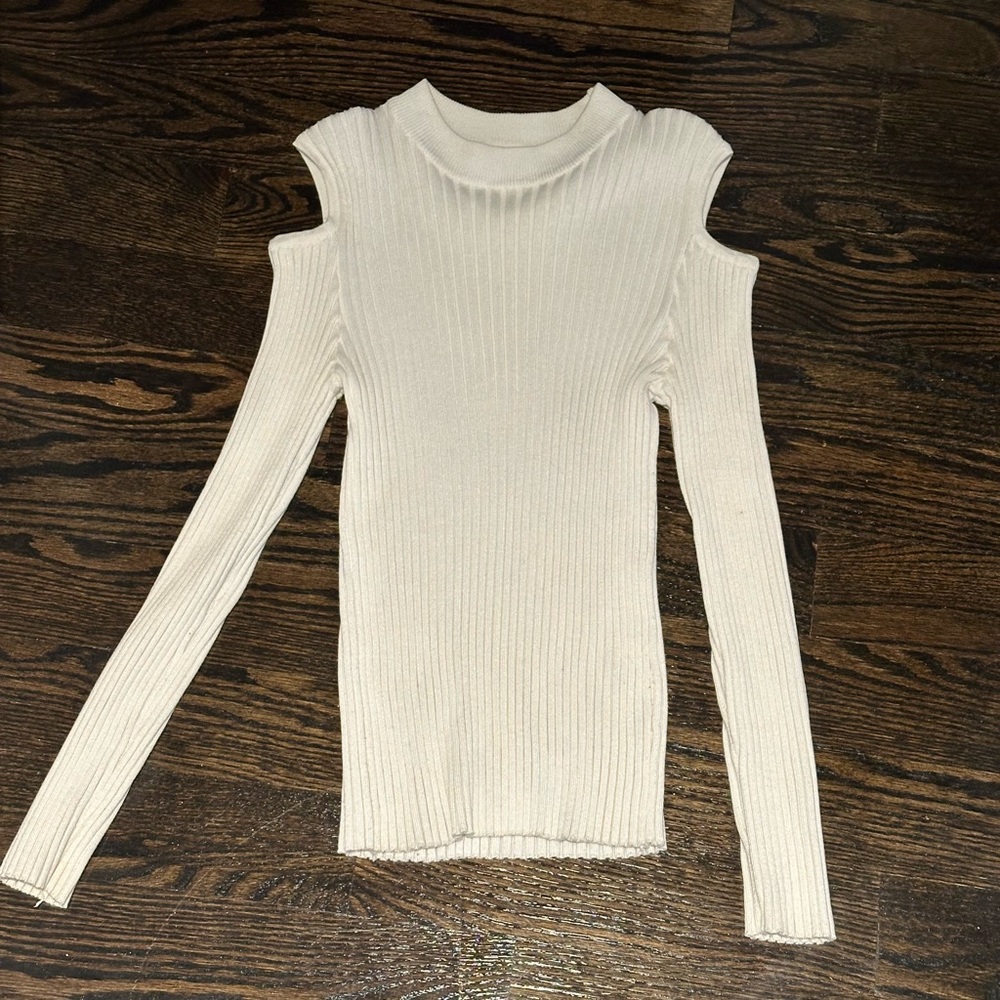 Elegant Cream Ribbed Women's cold shoulder Top - Picture 3 of 7
